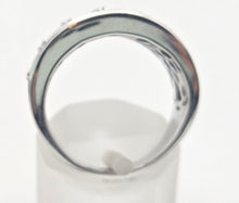 Cargar imagen en el visor de la galería, 1870 18ct White Gold 87 Natural Sparkling  Diamonds (1.65ct) Statement ring
