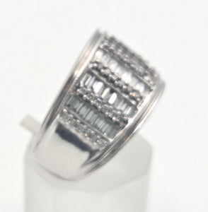 1870 18ct White Gold 87 Natural Sparkling  Diamonds (1.65ct) Statement ring