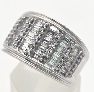 1870 18ct White Gold 87 Natural Sparkling  Diamonds (1.65ct) Statement ring