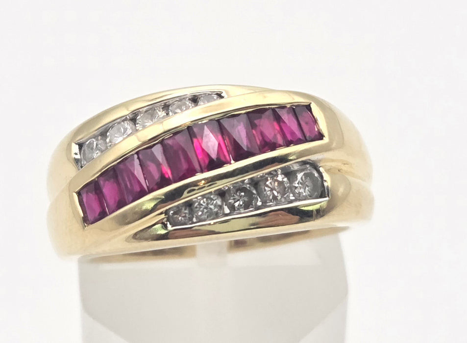 6443:Vintage 18ct Gold Rubies Natural Diamonds Tiered Crossover Ring