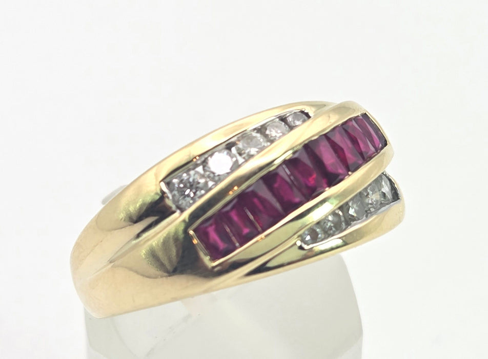 6443:Vintage 18ct Gold Rubies Natural Diamonds Tiered Crossover Ring