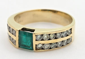 2307 Vintage: 18ct Gold Emerald 24 Natural Diamonds (1ct) Ring
