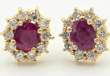 Cargar imagen en el visor de la galería, 2327 Exquisite 18ct Gold Ruby 20 Natural Diamonds (0.8ct) Stud Earrings
