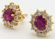 Cargar imagen en el visor de la galería, 2327 Exquisite 18ct Gold Ruby 20 Natural Diamonds (0.8ct) Stud Earrings
