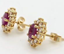 Cargar imagen en el visor de la galería, 2327 Exquisite 18ct Gold Ruby 20 Natural Diamonds (0.8ct) Stud Earrings
