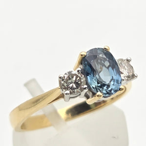 18ct Gold Ceylon Blue Sapphire (1.1ct) Diamonds (0.33ct) 3-Stone  Ring