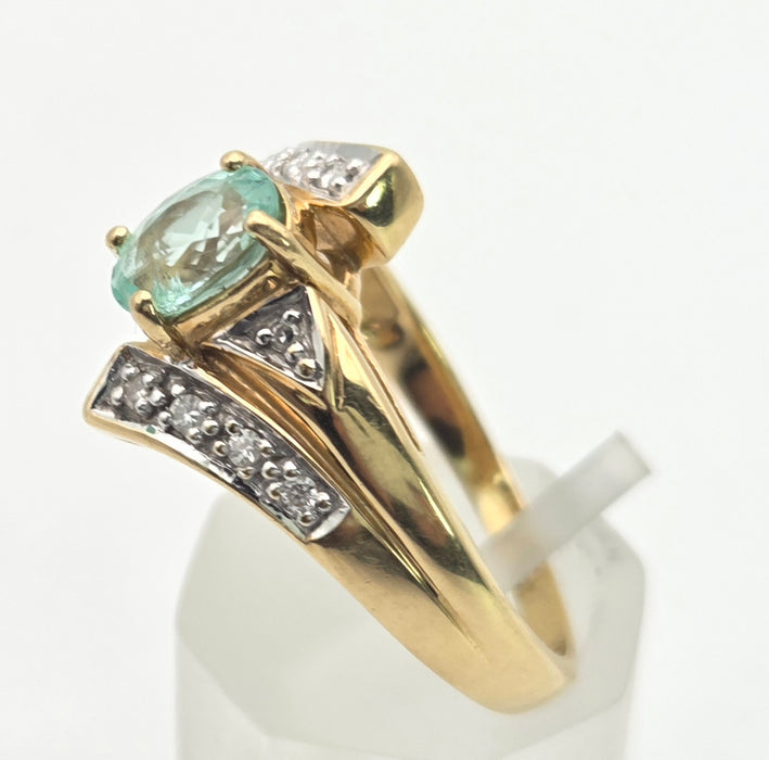 6416: 18ct Gold Blue Aquamarine  Diamonds Bypass Cocktail Ring