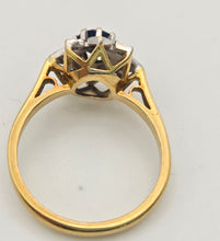 Cargar imagen en el visor de la galería, 2375 18ct Gold Cornflower Blue Sapphire Diamonds Flower Head Ring

