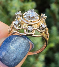 Cargar imagen en el visor de la galería, Vintage: 18ct  Gold Brilliant  &amp; Round Cut Natural Diamonds Cluster Ring
