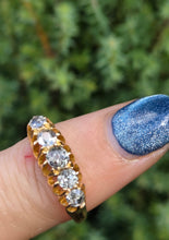 Cargar imagen en el visor de la galería, Antique Edwardian: 18ct Gold 5 Natural Diamonds Boat Ring- Over 100 years old
