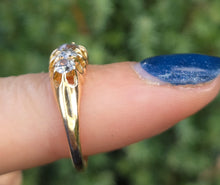 Cargar imagen en el visor de la galería, Antique Edwardian: 18ct Gold 5 Natural Diamonds Boat Ring- Over 100 years old
