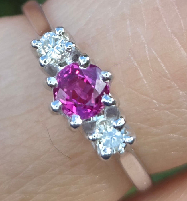 2357: Vintage; 18ct White Gold Ruby Round Full Cut Diamonds 3- Stone Straight Ring- From 1978
