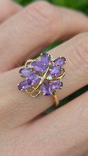 Cargar imagen en el visor de la galería, Vintage: 9ct Gold Lilac Amethysts Diamonds Floral Cluster Cocktail Ring

