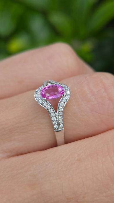 6447 Vintage: 18ct White Gold Pink Sapphire 36 Sparkling Natural Diamonds Dress Ring