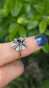 Vintage: 18ct Gold Blue Sapphire Diamonds Flower Head Ring - From 1977