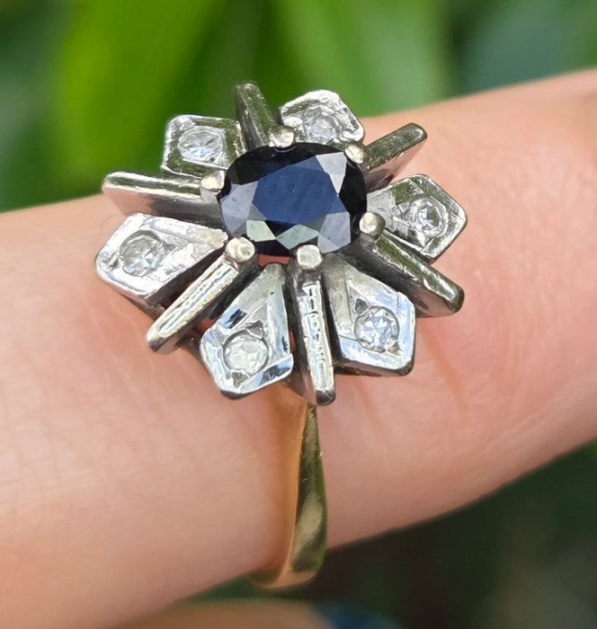 Vintage: 18ct Gold Blue Sapphire Diamonds Flower Head Ring - From 1977