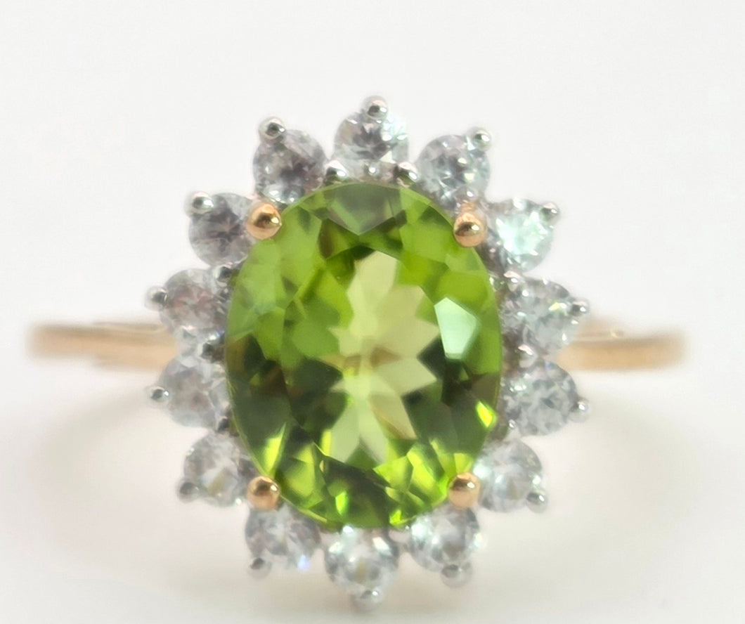 Vintage: 9ct Gold Vibrant Peridot Glacier Topaz Floral Cluster Ring