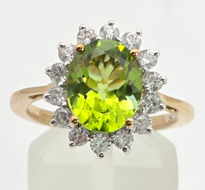 Vintage: 9ct Gold Vibrant Peridot Glacier Topaz Floral Cluster Ring