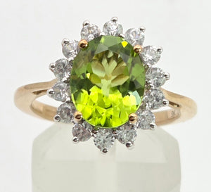 Vintage: 9ct Gold Vibrant Peridot Glacier Topaz Floral Cluster Ring