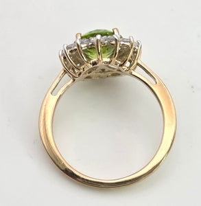 Vintage: 9ct Gold Vibrant Peridot Glacier Topaz Floral Cluster Ring