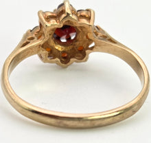 Load image into Gallery viewer, 0118 Vintage: 9ct Gold 9 Garnets Daisy Flower Head Ring- From 1975
