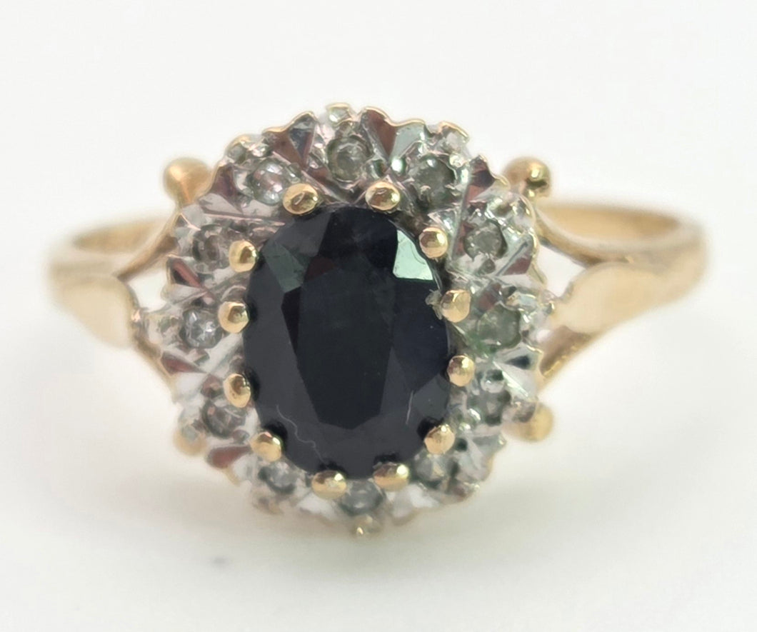 0147 Vintage: 9ct Gold Australian Blue Sapphire 16 Natural Diamonds Diana Style Cluster Ring