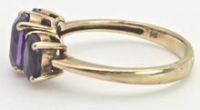 Cargar imagen en el visor de la galería, 2127 Vintage 9ct Gold Oval faceted Cut Purple Amethysts Trilogy Rinng
