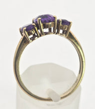 Cargar imagen en el visor de la galería, 2127 Vintage 9ct Gold Oval faceted Cut Purple Amethysts Trilogy Rinng
