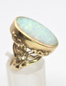 2317 Vintage: 9ct Gold Large Cabochon White Opal (9.1ct) Single Stone Ring