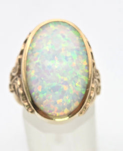 2317 Vintage: 9ct Gold Large Cabochon White Opal (9.1ct) Single Stone Ring