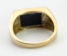 Cargar imagen en el visor de la galería, 2359 Vintage: Statement 9ct Gold Natural Diamond Golden Eagle Signet Ring

