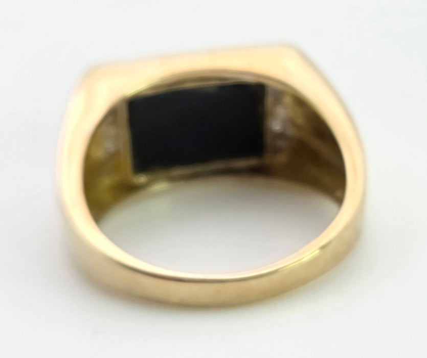 2359 Vintage: Statement 9ct Gold Natural Diamond Golden Eagle Signet Ring