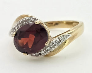 2393 Vintage: 9ct Gold Rich Red Garnet 10 Natural Diamonds Crossover Ring