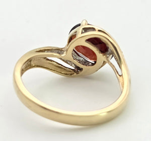 2393 Vintage: 9ct Gold Rich Red Garnet 10 Natural Diamonds Crossover Ring