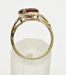 2393 Vintage: 9ct Gold Rich Red Garnet 10 Natural Diamonds Crossover Ring
