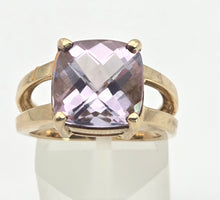 Cargar imagen en el visor de la galería, 2427 Vintage; 9ct Gold Large Lilac &quot;Rose de France&quot; Amethyst Cocktail Ring
