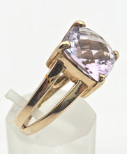 Cargar imagen en el visor de la galería, 2427 Vintage; 9ct Gold Large Lilac &quot;Rose de France&quot; Amethyst Cocktail Ring
