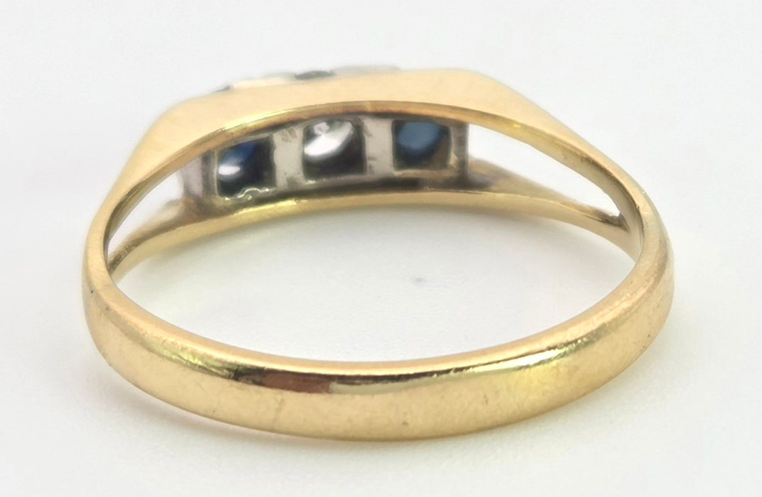 2415 Vintage: 18ct Gold French Blue Sapphires Natural Diamond 3-Stone Ring