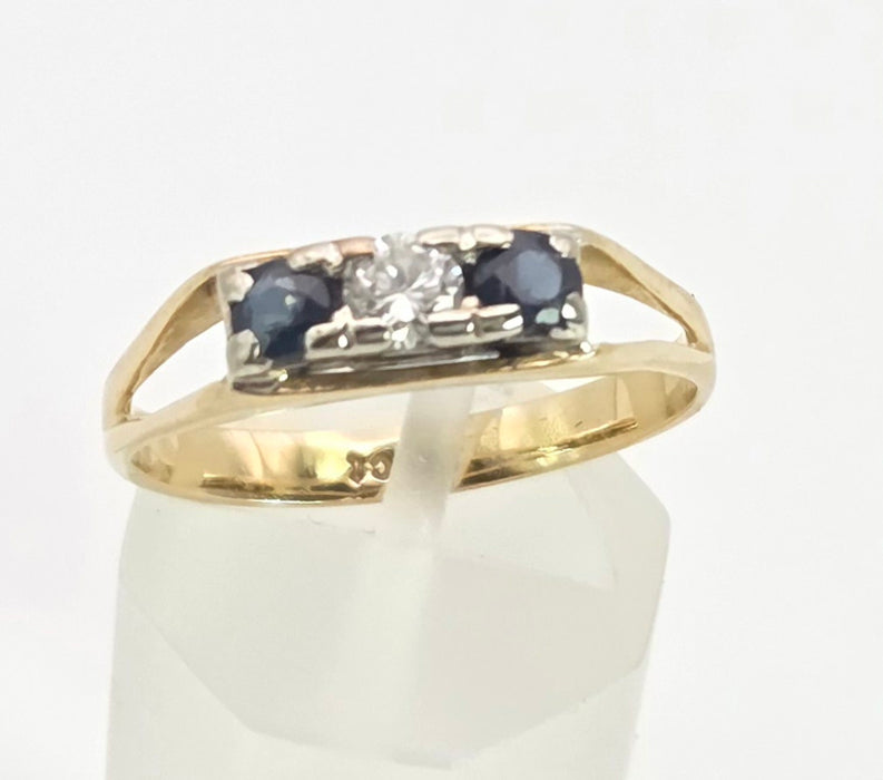 2415 Vintage: 18ct Gold French Blue Sapphires Natural Diamond 3-Stone Ring