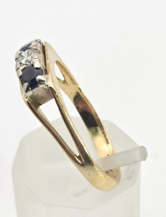 2415 Vintage: 18ct Gold French Blue Sapphires Natural Diamond 3-Stone Ring