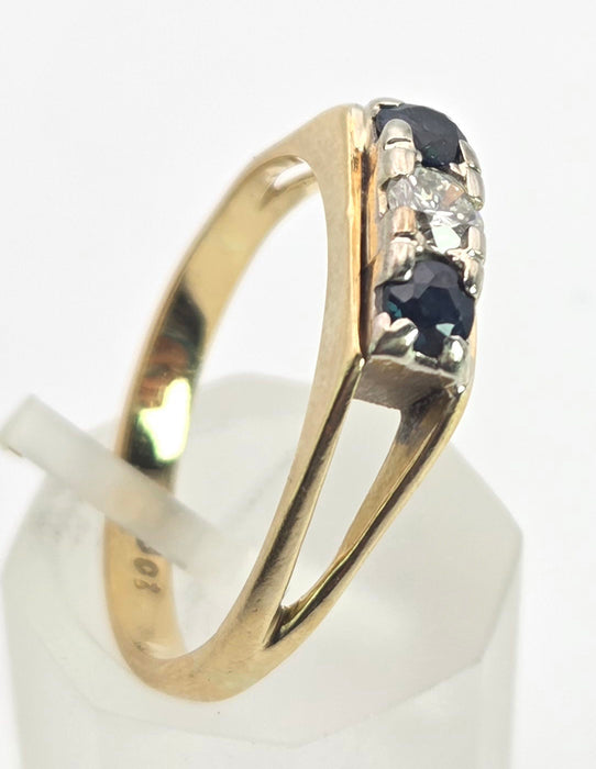 2415 Vintage: 18ct Gold French Blue Sapphires Natural Diamond 3-Stone Ring