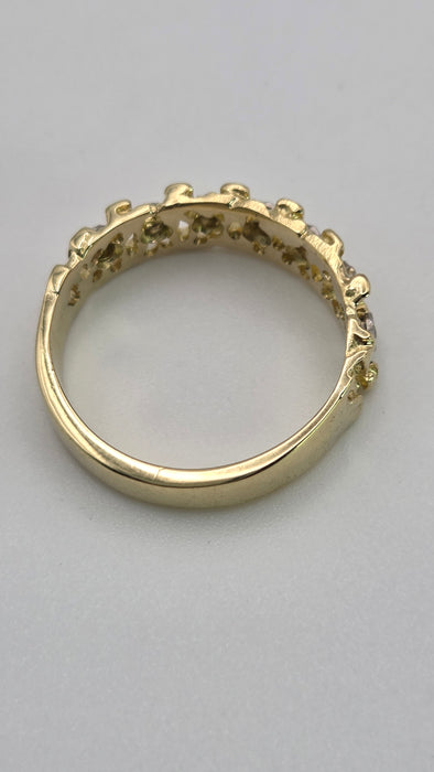 6415 Vintage: 18ct Gold Lattice Work 7 Natural Diamonds   Dress Ring