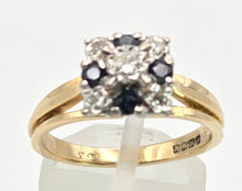 Cargar imagen en el visor de la galería, 2372 Vintage: 18ct Gold Geometric Set Blue Sapphires Natural Diamonds (0.22ct) Ring- From 1969
