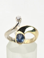 Load image into Gallery viewer, 2373 Vintage: 18ct Yellow &amp; White Gold Blues Sapphire Diamond Abstract Ring
