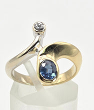Load image into Gallery viewer, 2373 Vintage: 18ct Yellow &amp; White Gold Blues Sapphire Diamond Abstract Ring
