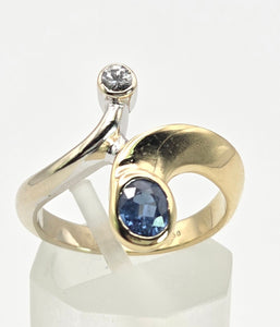 2373 Vintage: 18ct Yellow & White Gold Blues Sapphire Diamond Abstract Ring