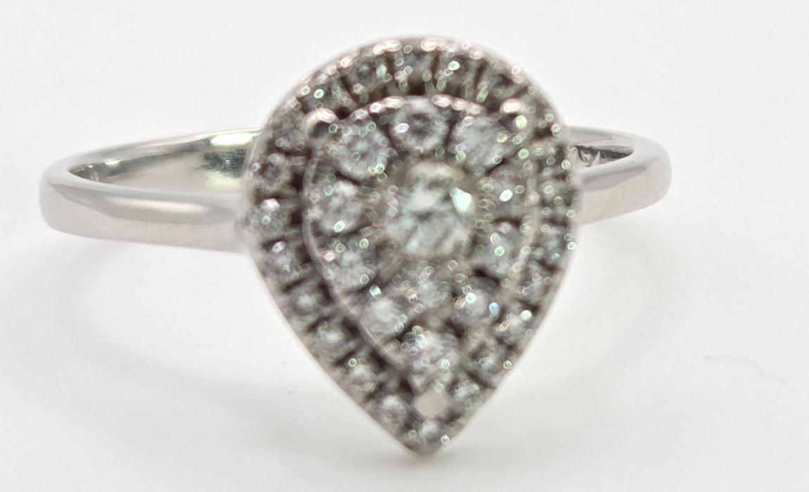 6418 Vintage: 18ct White Gold 0.50ct Diamond Pear Shaped Cluster Ring