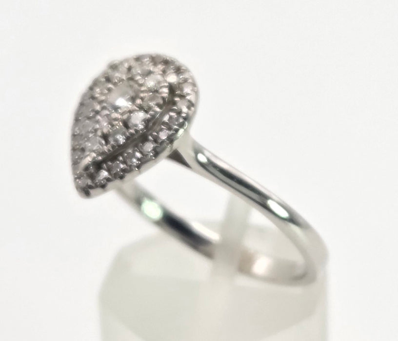 6418 Vintage: 18ct White Gold 0.50ct Diamond Pear Shaped Cluster Ring