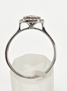 2375 Vintage: 18ct White Gold 32 Natural Diamonds (0.5ct) Ring