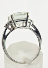 Cargar imagen en el visor de la galería, 2399 Vintage: 9ct White Gold Pale Green Amethyst 12 Natural Diamonds Cocktail Ring
